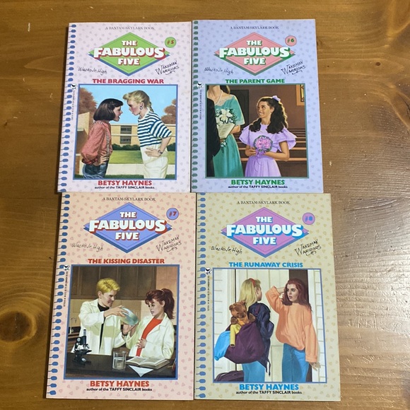 The Fabulous Five books from Betsy Haynes - Picture 5 of 8